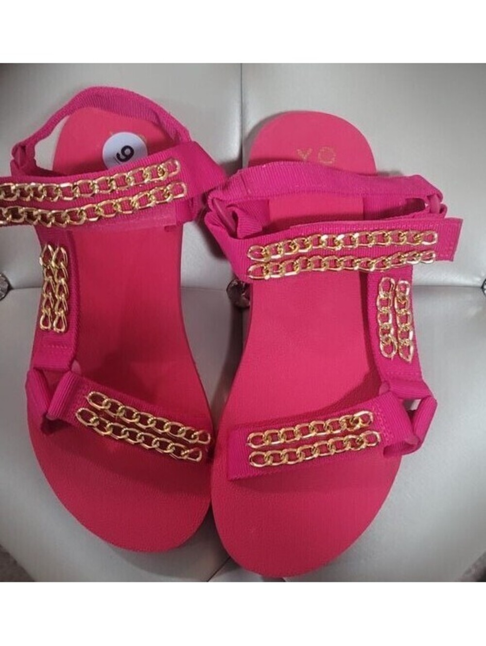 NWOB YOKI PINK GOLD-TONE CHAIN STRAPPY FLAT SANDALS SIZE 9